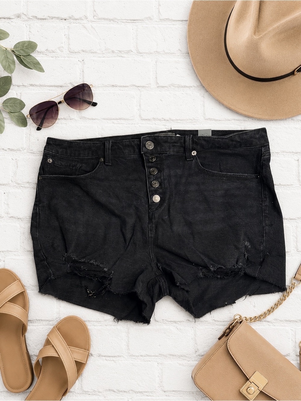 NWT Torrid Black Distressed Jean Shorts Plus 16